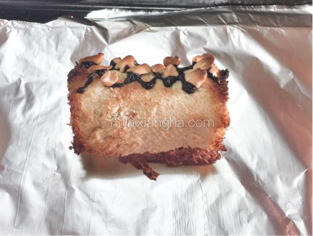 我好像稍微有点烤过了。不过不影响，反正只要吐司边缘变黄就是好了。