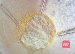 无糖无油香蕉小蛋糕（一口一个）的做法图解2