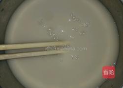 黑米面小刺猬馒头的做法图解2