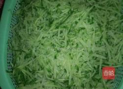 炸萝卜肉丸子的做法图解2