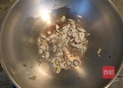 干菇炒腊肉的做法图解3
