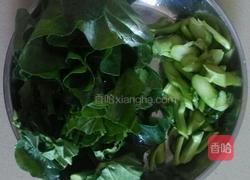 芥兰木耳炒饺的做法图解2