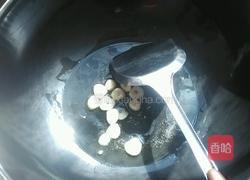 芥兰木耳炒饺的做法图解6