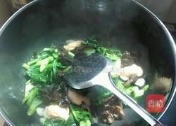 芥兰木耳炒饺的做法图解9