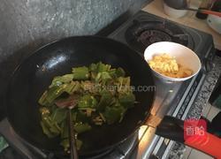 尖椒炒蛋的做法图解3