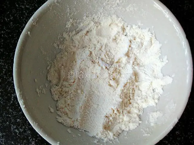 面粉适量。