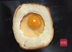 吐司太阳蛋的做法图解3
