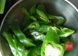 韭菜炒蘑菇的做法图解3