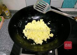 鸡蛋茴香素包子的做法图解2