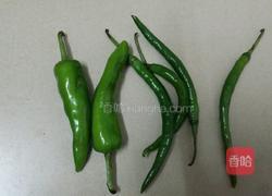 双椒肉糜炒鸡蛋的做法图解1