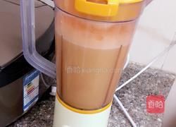 鲜榨胡萝卜苹果汁的做法图解5
