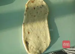 Illustration of how to make red date bread 6