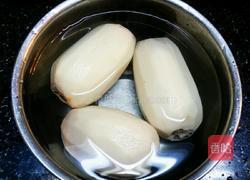 糖醋茄汁藕丁的做法图解1