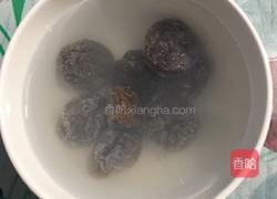 话梅烧排骨的做法图解1