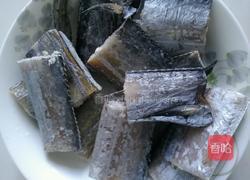 糖醋带鱼的做法图解1