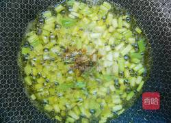 素鸡炒白菜的做法图解2