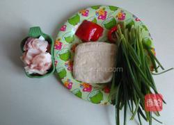 大蒜白干炒肉片的做法图解1