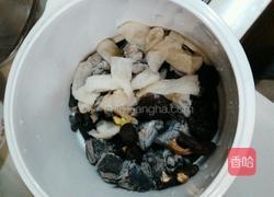 竹荪炖乌鸡的做法图解4