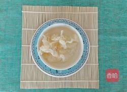 莲子银耳黑米粥的做法图解2