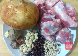 沙葛猪大骨汤的做法图解1