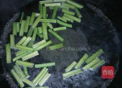 香煎蚕蛹的做法图解3