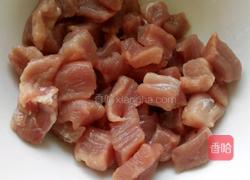 椒盐牙签肉的做法图解2