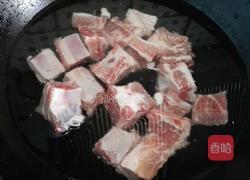 椒盐排骨的做法图解1
