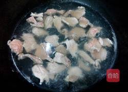 花旗参鹿茸炖瘦肉汤的做法图解3