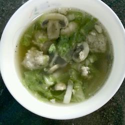 平菇丸子汤的做法[图]