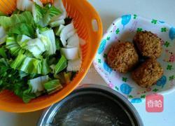 青菜肉圆粉丝煲的做法图解1