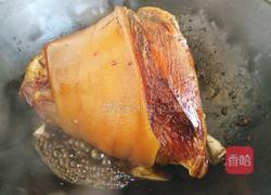 酱肘子的做法图解4