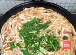 〖 蘑菇酸汤面 〗的做法图解10