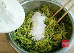 Illustration of how to make fried radish balls 7