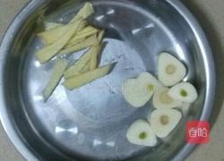 黑菇焖鸡翅的做法图解4