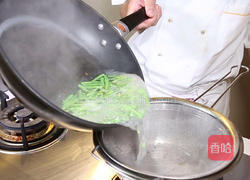 凉拌豆角的做法图解3