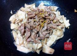 杏鲍菇炒肉丝的做法图解11