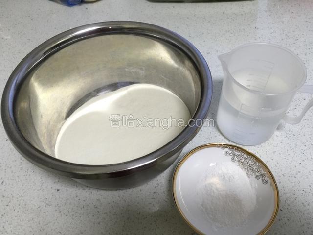 准备好所有食材。