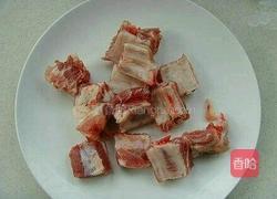 糖醋话梅排骨的做法图解1