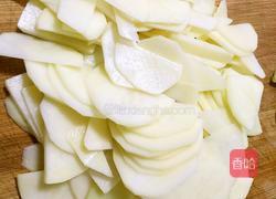 香酥辣椒炒土豆片的做法图解2