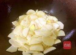 香酥辣椒炒土豆片的做法图解3