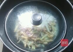 黄花菜炝蘑菇肉丝的做法图解10