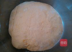 小兔子豆沙包的做法图解3