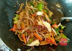 洋葱爆肉的做法图解3