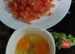 蕃茄蛋炒饭的做法图解1