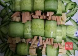 凉拌黄瓜卷火腿的做法图解3