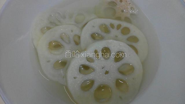 藕切片泡水放点醋防止氧化