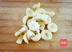 牛奶香蕉松饼的做法图解2