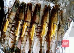 芝士蒜蓉焗虾的做法图解6