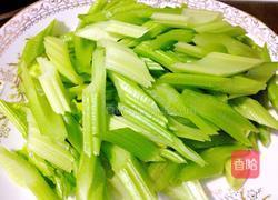培根芹菜炒杂蔬的做法图解2