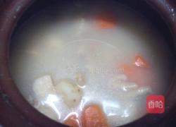 淮山红萝卜马蹄煲鸡脚猪骨汤的做法图解7